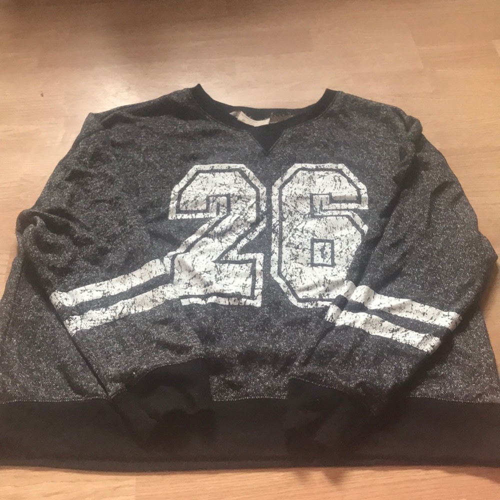 Bobbie B Brookes 26 sweater